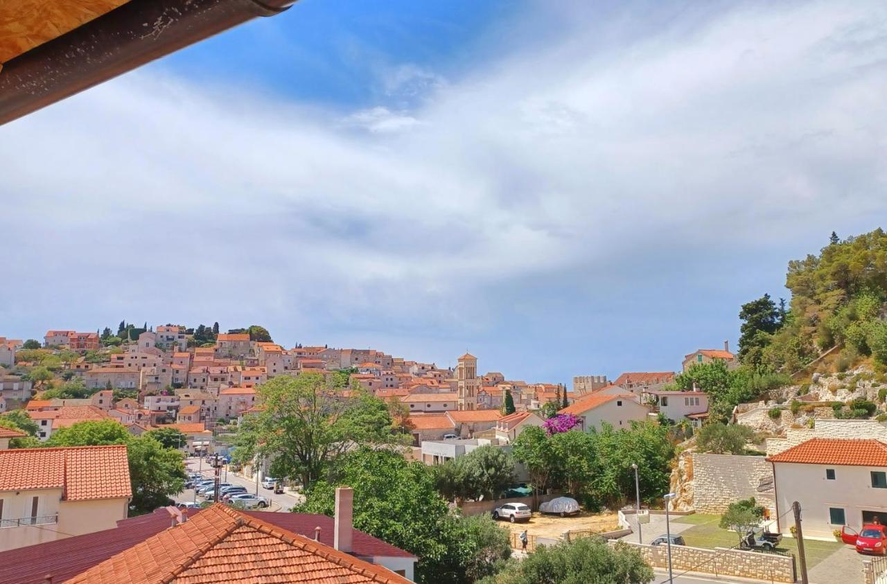 Rooms & Apartments Dolac Hvar Town Exterior foto